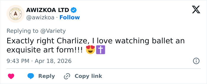 Captura de tela do tweet mostrando um fã elogiando o balé como uma forma de arte requintada em meio à Internet dividida sobre o comentário de Charlize Theron sobre Timothee Chalamet.