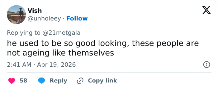 "O leite estragou": O novo visual do tapete vermelho de Adam Levine deixa os fãs atordoados