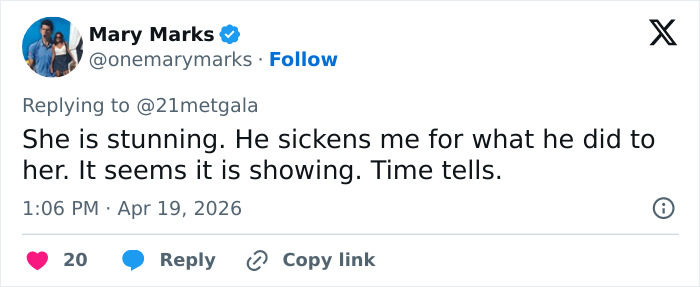 "O leite estragou": O novo visual do tapete vermelho de Adam Levine deixa os fãs atordoados