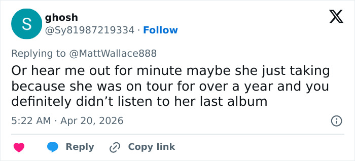 A recente aparição e comportamento de Taylor Swift estimulam rumores de gravidez