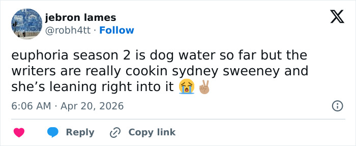 Tweet criticizing Euphoria season 2 while praising Sydney Sweeney’s performance with emojis in a social media post.