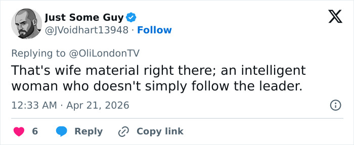 Meghan Markle e Príncipe Harry ofuscados durante visita à praia de Bondi depois 