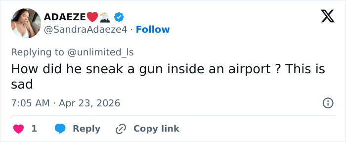 'Pai do ano' encerra a vida do filho de 11 anos no banheiro do aeroporto e depois se volta contra si mesmo