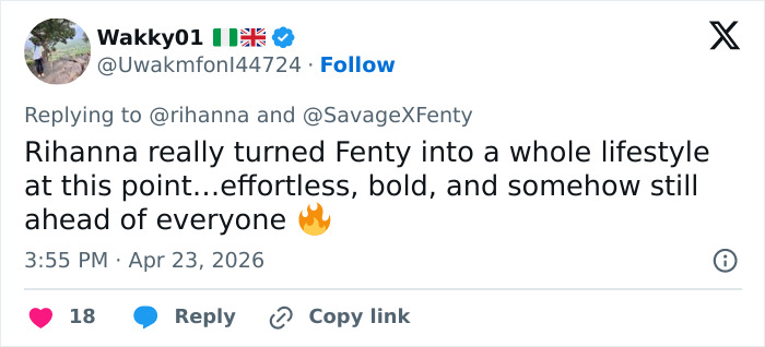 "Não é empoderamento, apenas marketing desesperado": Fotos de lingerie atrevida de Rihanna brutalmente arrastadas online