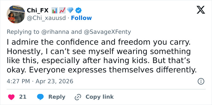 "Não é empoderamento, apenas marketing desesperado": Fotos de lingerie atrevida de Rihanna brutalmente arrastadas online