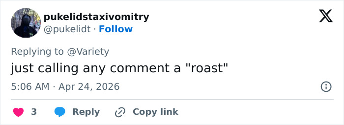 O comentário de um usuário do Twitter, apenas chamando qualquer comentário de assado, está relacionado ao assado Nikki Glaser de Victoria Beckham.