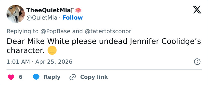 Um tweet de @TheeQuietMia diz: "Caro Mike White, por favor, personagem da morta-viva Jennifer Coolidge." Isso está relacionado ao Lótus Branco.