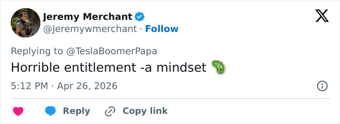 Mulher criticada por ato bizarro em meio ao caos após ataque em jantar de correspondentes na Casa Branca