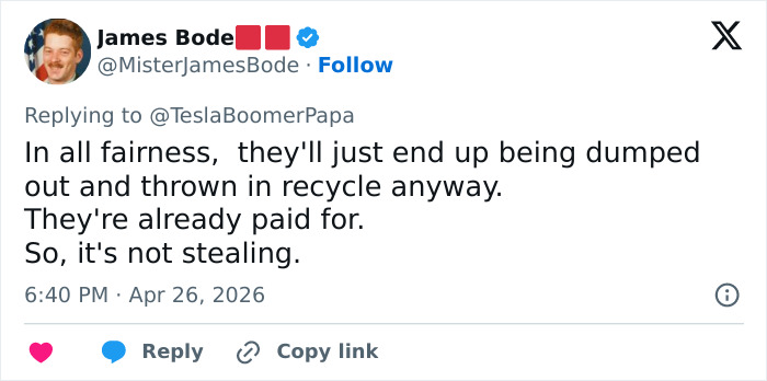 Mulher criticada por ato bizarro em meio ao caos após ataque em jantar de correspondentes na Casa Branca