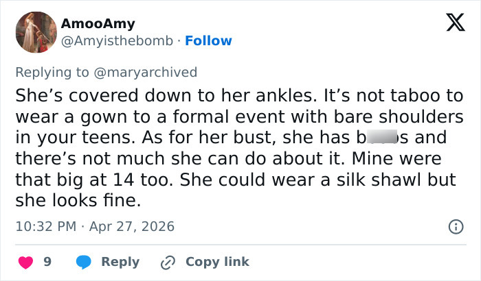 Pink Under Fire Over 14YO Daughter Willow's "Inappropriate" Red Carpet Look