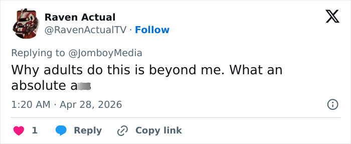 A fúria explode depois que um homem agarra o beisebol de uma jovem, o repórter restaura a justiça