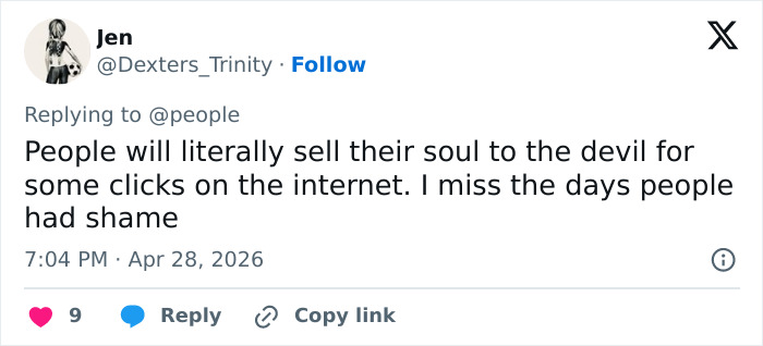 Mãe do influenciador Noah Beck é colocada em licença pelo distrito escolar após vídeo inapropriado com o filho ressurgir