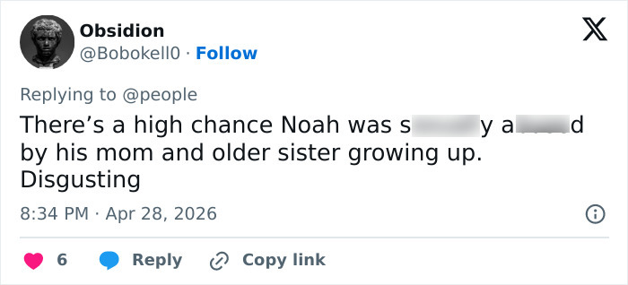 Mãe do influenciador Noah Beck é colocada em licença pelo distrito escolar após vídeo inapropriado com o filho ressurgir