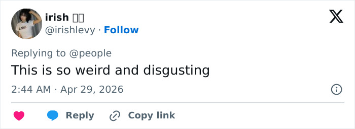 Mãe do influenciador Noah Beck é colocada em licença pelo distrito escolar após vídeo inapropriado com o filho ressurgir