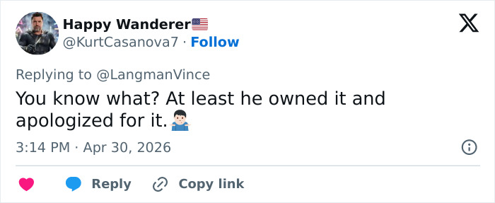 Homem que roubou beisebol de uma jovem no jogo quebra o silêncio após grande reação