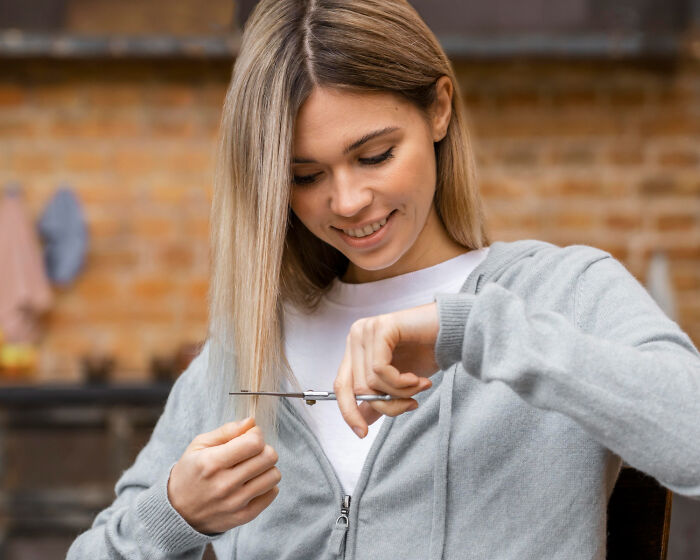 "Heartbreak Made Me Do It": 35 Deranged Shenanigans People Pulled Off Post-Breakup