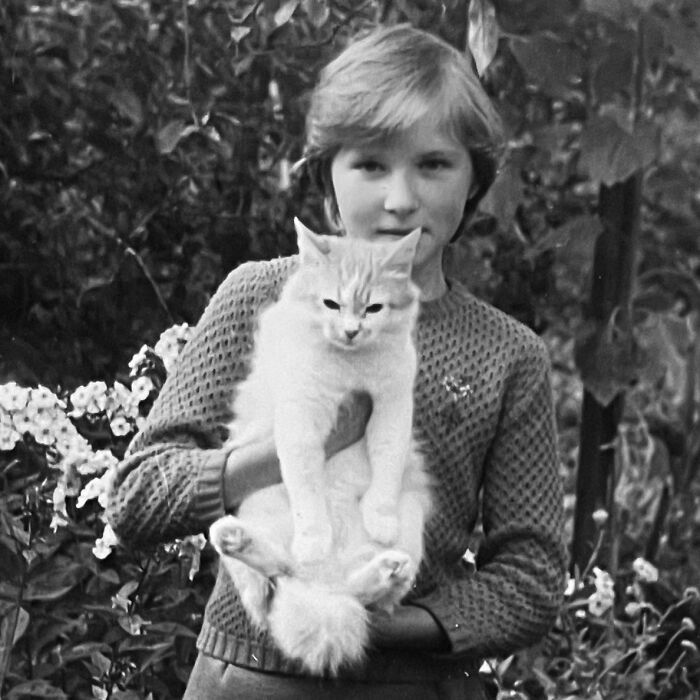 These Charming Vintage Cat Photos Are Taking Over Instagram—and People Can’t Get Enough (30 Pics)