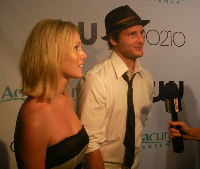 '90210' Star Jennie Garth Makes Bombshell Confession About Her Intimate Relationship With Co-Star Luke Perry '90210' Star Jennie Garth Makes Bombshell Confession About Her Intimate Relationship With Co-Star Luke Perry