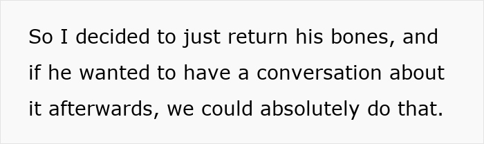 Lazy Man Throws Dog's Chew Bones Onto Neighbor's Lawn, Gets A Yard Full Of Them After Petty Revenge