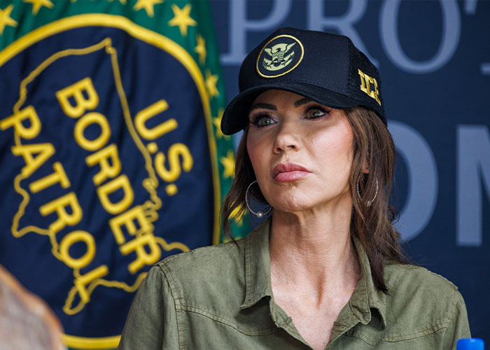 Kristi Noem responde após surgirem relatos sobre a dupla vida privada de seu marido Kristi Noem responde após surgirem relatos sobre a dupla vida privada de seu marido