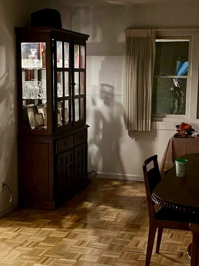 33 Times People Spotted Hidden Faces In Everyday Objects And Had To Share Them (New Pics)