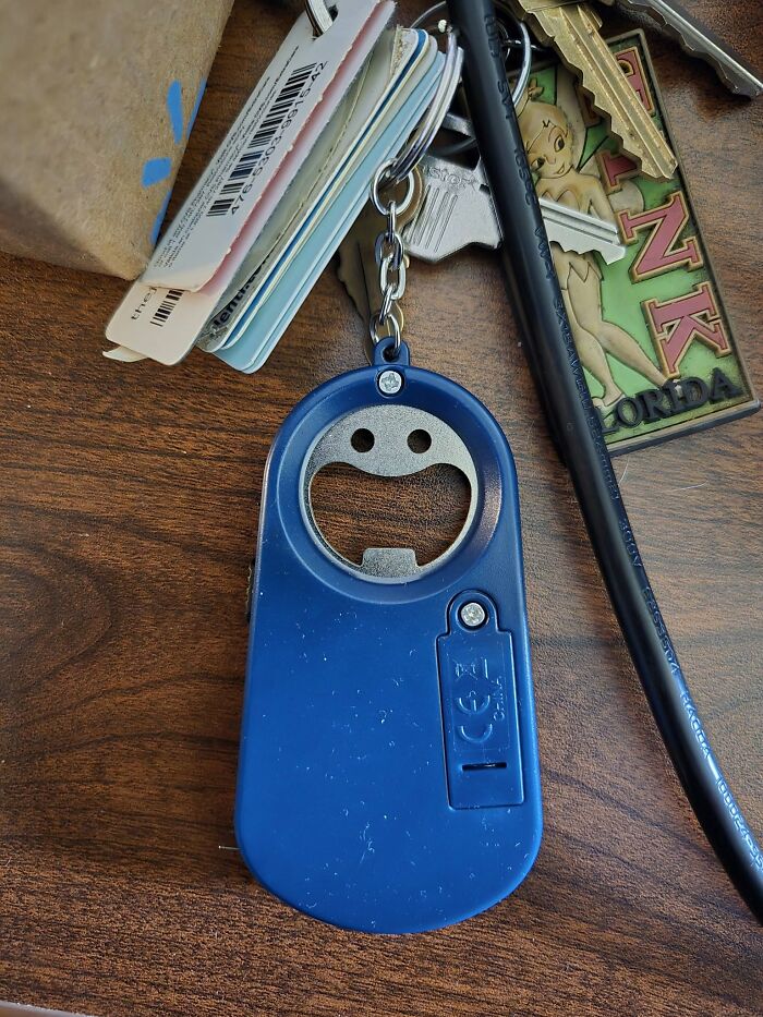 33 Times People Spotted Hidden Faces In Everyday Objects And Had To Share Them (New Pics)