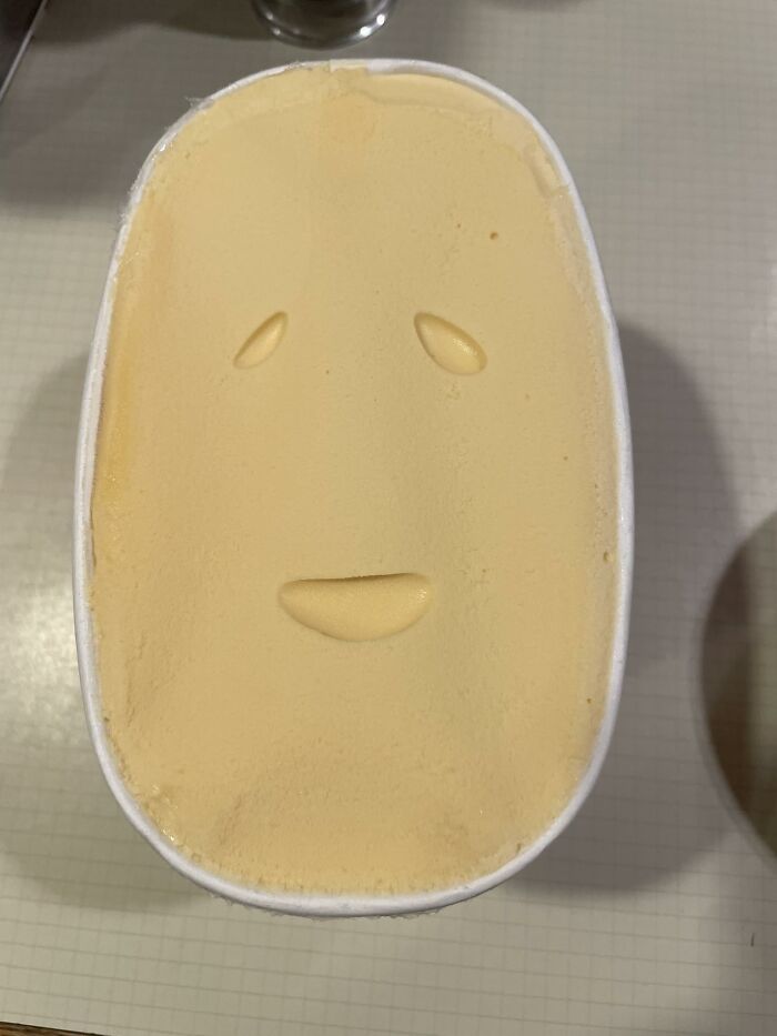 33 Times People Spotted Hidden Faces In Everyday Objects And Had To Share Them (New Pics)