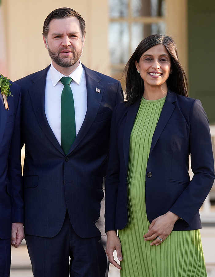 Video Of JD Vance And His Wife Getting Off Plane Goes Viral After Viewers Spot Odd Details