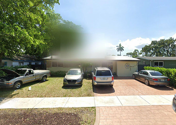 "Some Jeffrey Epstein Stuff": Florida Couple Books An Airbnb, Ends Up Needing Police Help To Escape