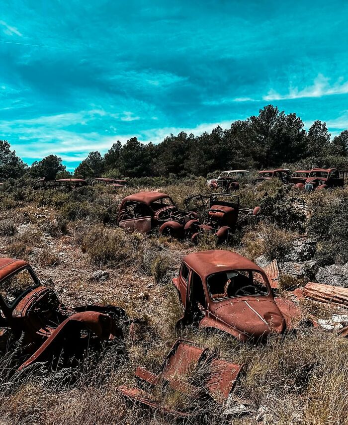 This Page Shared 55 Photos Of Creepy Places Lost To Time