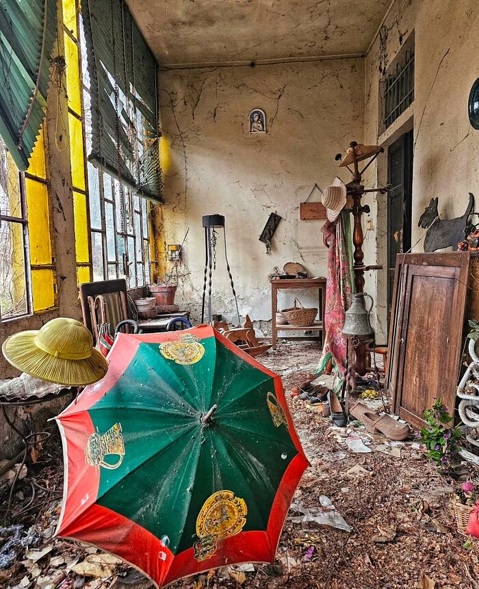 This Page Shared 55 Photos Of Creepy Places Lost To Time