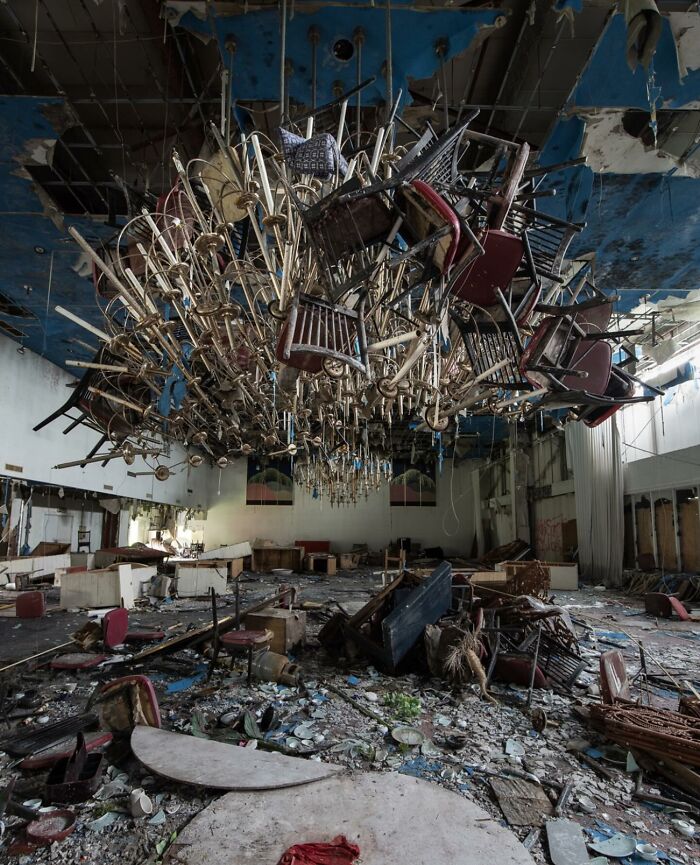 This Page Shared 55 Photos Of Creepy Places Lost To Time