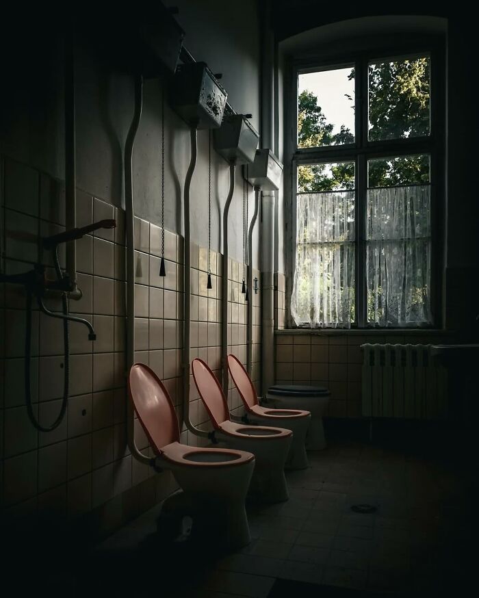 This Page Shared 55 Photos Of Creepy Places Lost To Time