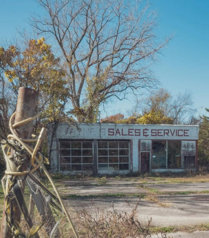 This Page Shared 55 Photos Of Creepy Places Lost To Time