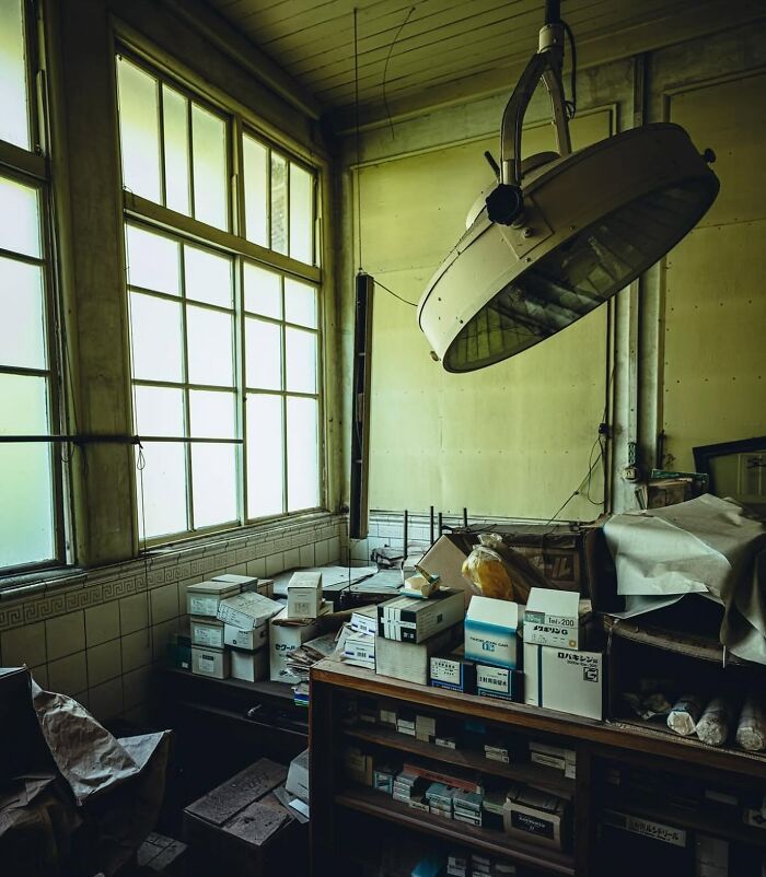 This Page Shared 55 Photos Of Creepy Places Lost To Time