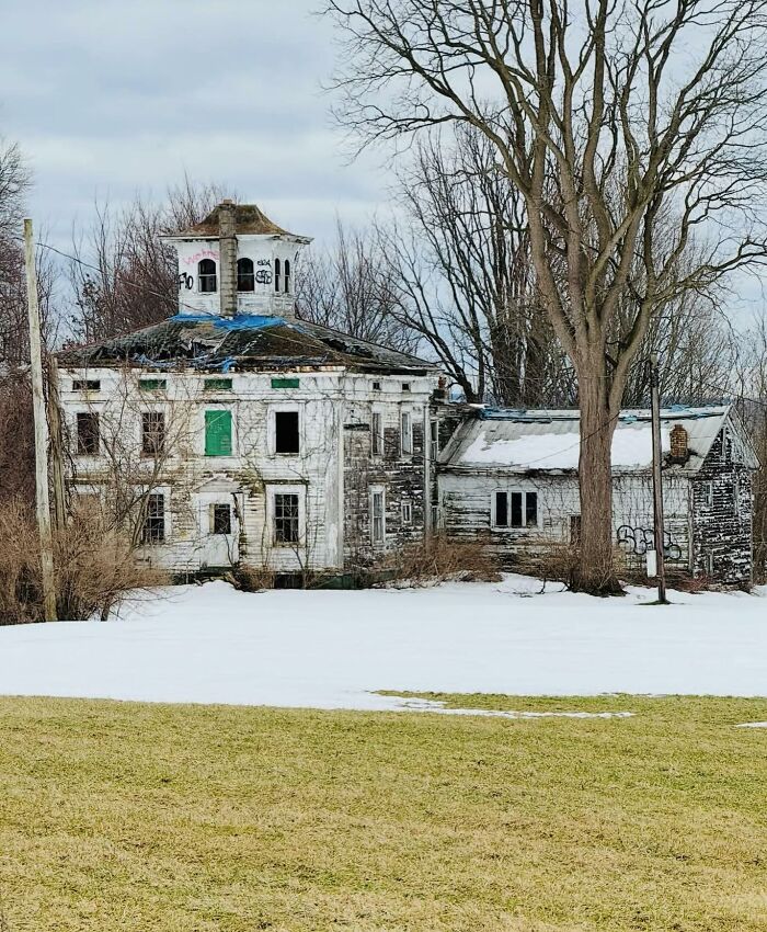 This Page Shared 55 Photos Of Creepy Places Lost To Time