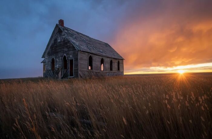 This Page Shared 55 Photos Of Creepy Places Lost To Time