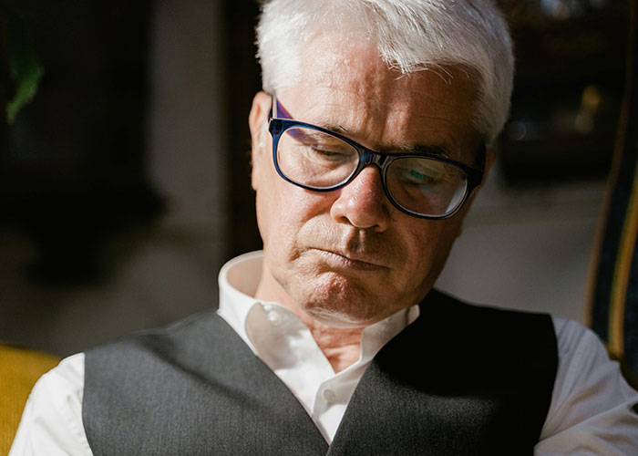 “My Wife Doesn't Know That My Dad Confessed”: Man’s World Shatters After Learning About A Double Betrayal