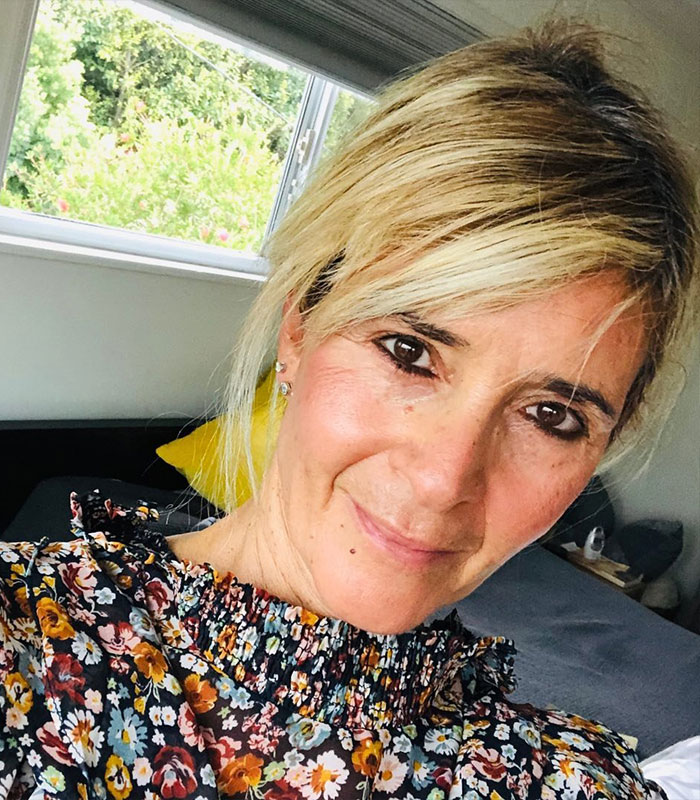 Filho do diretor de Hollywood se esconde após alegações perturbadoras, enquanto a mensagem arrogante da mãe provoca indignação