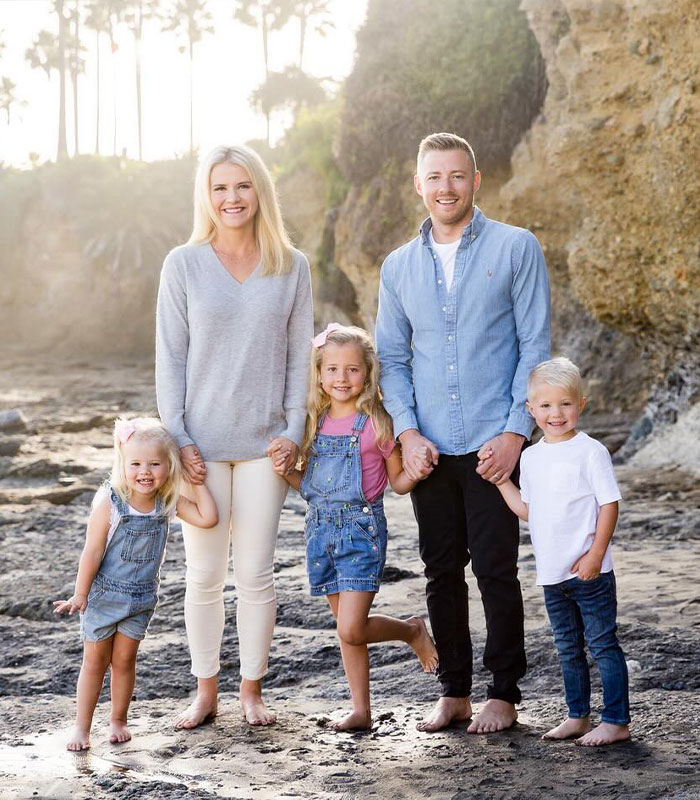 Elizabeth Smart surpreende com a transformação do fisiculturista em uma foto de competição de cair o queixo