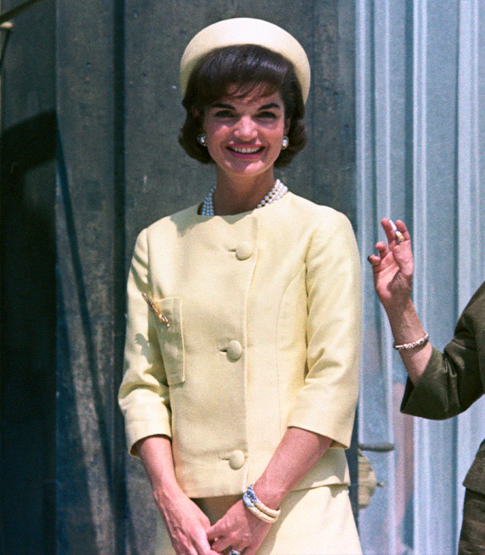 “Alguém mais percebeu isso?”: O vídeo se torna viral quando as pessoas notam detalhes estranhos no comportamento de Melania Trump