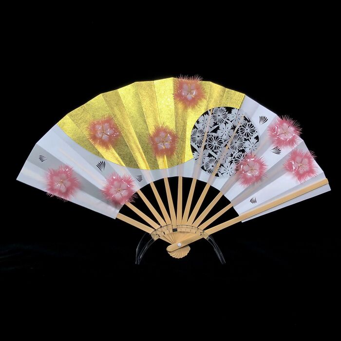 This Artist Transforms Paper Into Poetry With Thousands Of Delicate Origami Cranes