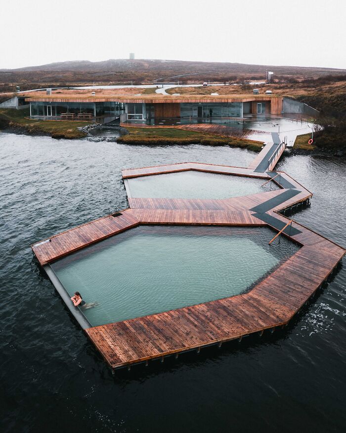 This Icelandic Photographer Shows The Country’s Most Otherworldly Sights In 89 Photos