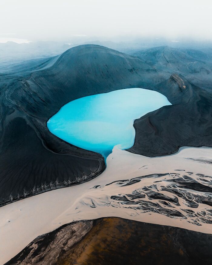 This Icelandic Photographer Shows The Country’s Most Otherworldly Sights In 89 Photos