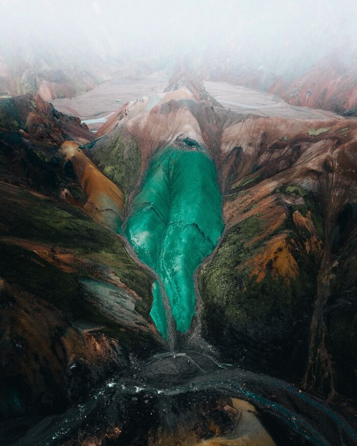 This Icelandic Photographer Shows The Country’s Most Otherworldly Sights In 89 Photos