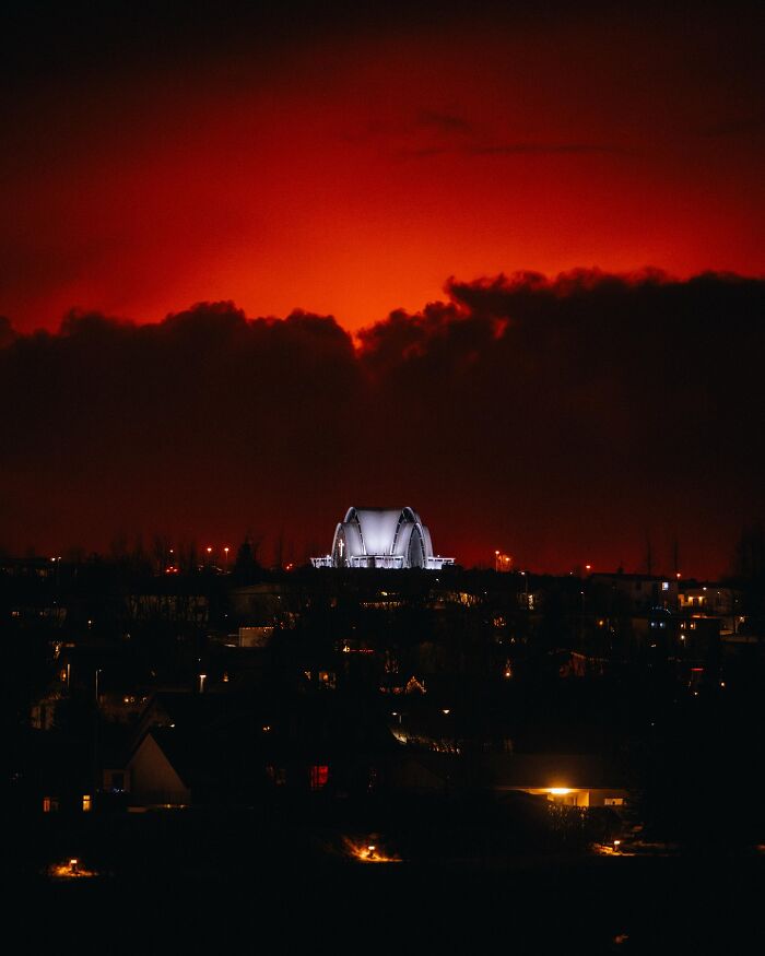 This Icelandic Photographer Shows The Country’s Most Otherworldly Sights In 89 Photos