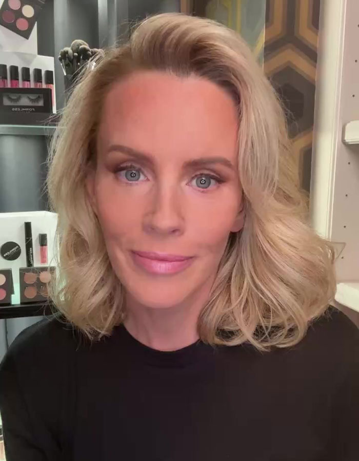 A ex-Jenny McCarthy de Jim Carrey lança uma bomba sobre o que todos perderam após sua mudança de aparência