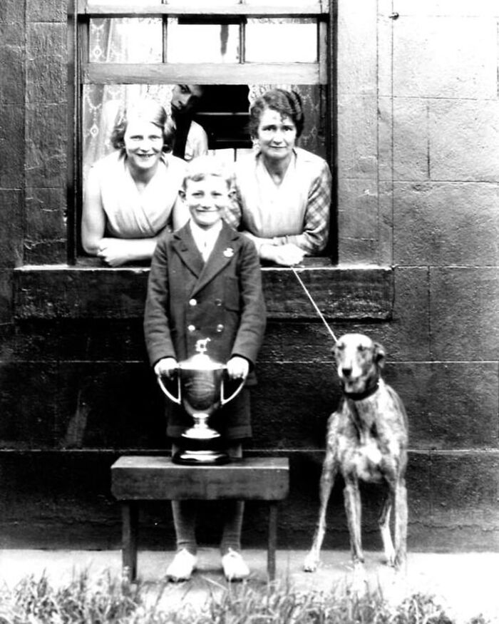 This Instagram Page Is Bringing Forgotten Dogs From History Back To Life In The Most Heartwarming Way(45 Pics)