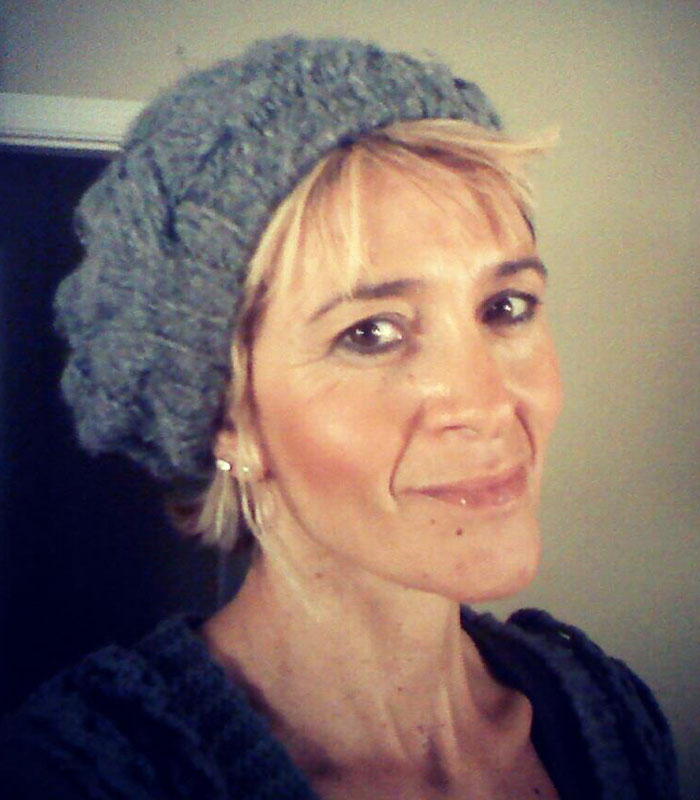 Filho do diretor de Hollywood se esconde após alegações perturbadoras, enquanto a mensagem arrogante da mãe provoca indignação