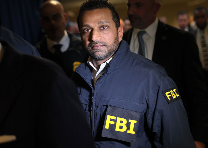 Mulher criticada por ato bizarro em meio ao caos após ataque em jantar de correspondentes na Casa Branca